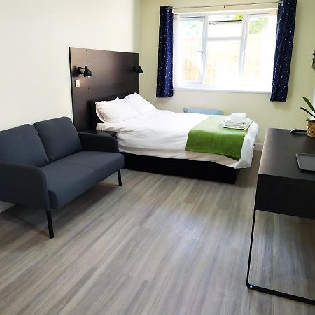 The Yew Studio - Self Contained One Bed Studio Flat With Parking Oxford Eksteriør billede